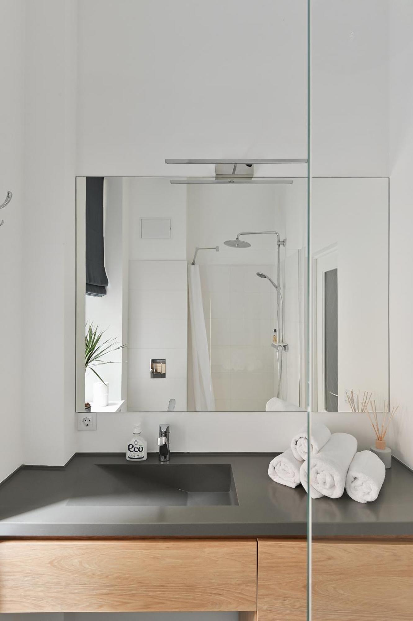 Fantastic Studio Apartment In The Heart Of Riga Ngoại thất bức ảnh